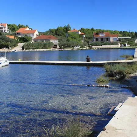 By The Sea Lumbarda, Korcula - 9295 *