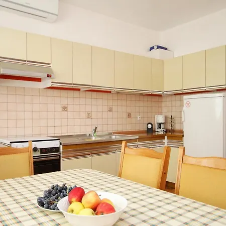 By The Sea Lumbarda, Korcula - 9295 *