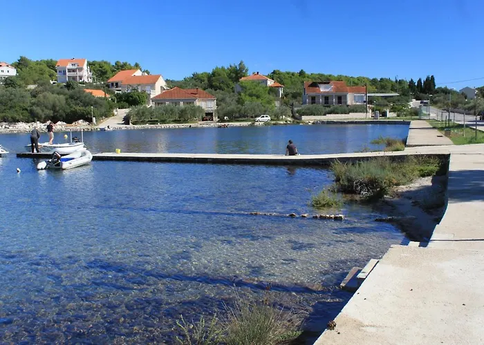 By The Sea Lumbarda, Korcula - 9295 *